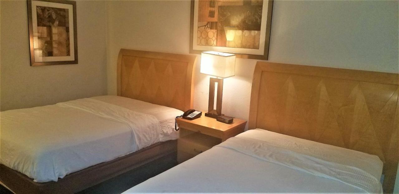 Madison Inn & Suites Екстер'єр фото